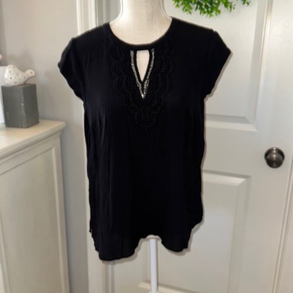 Size XL black knit top with lace and cutouts in front and back EUC - Picture 1 of 4